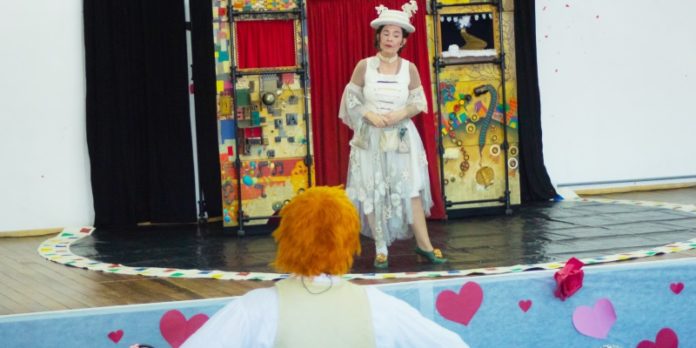 teatro cada um é um