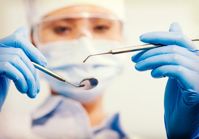 25-de-outubro-dia-do-dentista-696x487