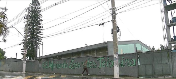 escola carapicuíba
