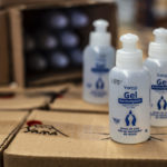 Empresas doam álcool gel, máscaras e outros insumos para Cotia