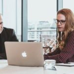 Entrevistas de emprego por vídeo chamada se tornam tendência
