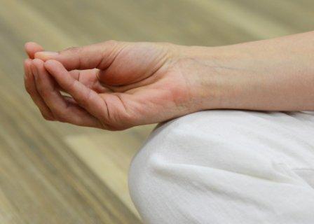 5 dicas para começar a meditar em casa