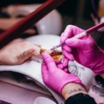 Grandes marcas de esmaltes se unem para ajudar manicures em tempos de Covid-19