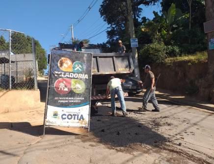 Secretaria de Obras segue com trabalho de zeladoria, manutenção e limpeza urbana
