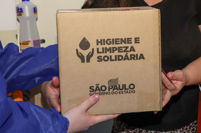 Município de Carapicuíba realiza 4ª etapa de distribuição do kit 'Higiene e Limpeza Solidária'