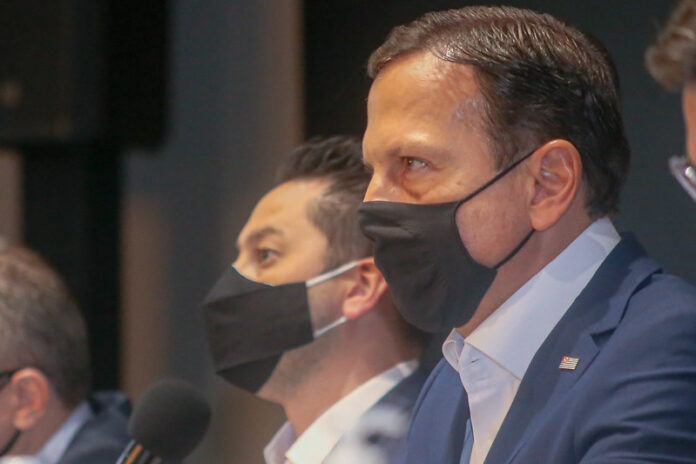 Governo de SP reforça parceria com prefeituras para enfrentar pandemia