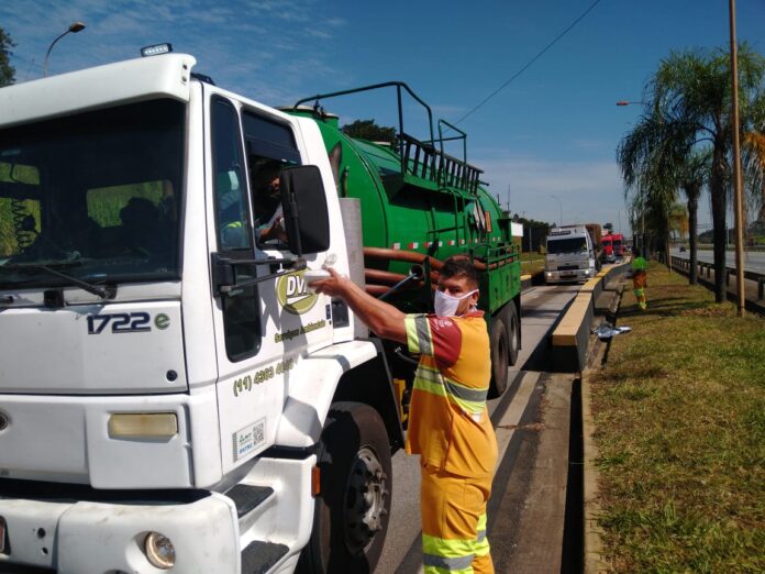 Ações sociais auxiliaram motoristas e comunidades carentes