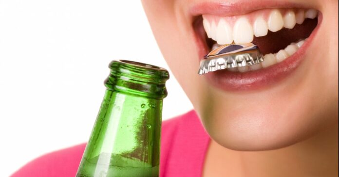 Cerveja estraga os dentes? Mitos e verdades sobre os alimentos e a saúde dental