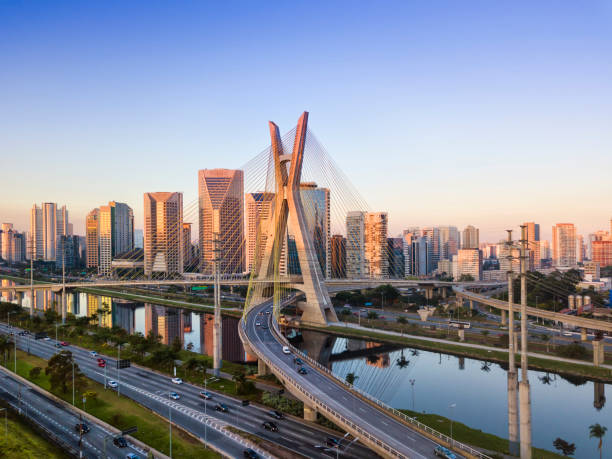 PIB de São Paulo cresce e se destaca em meio à queda da economia nacional e mundial