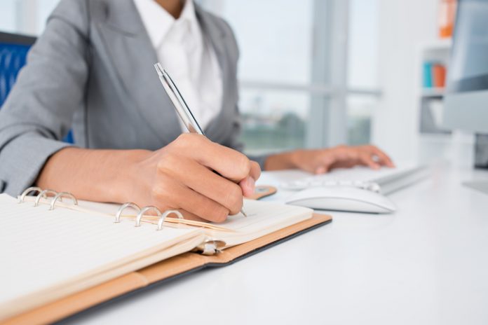 Via Rápida oferece oportunidade para curso de Assistente Administrativo em Cotia