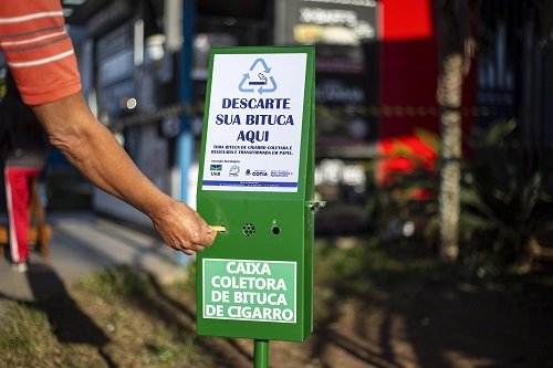 Projeto de reciclagem de bituca retira 122kg de lixo tóxico do meio ambiente