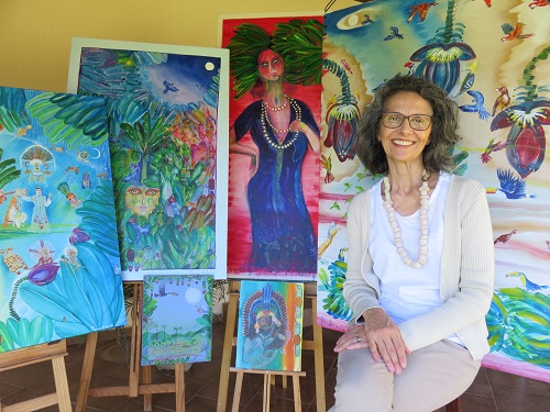 Artista plástica de estética naïf exibe obras autorais, produzidas durante a pandemia, que propõem reflexão sobre a preservação do meio ambiente e dos territórios indígenas