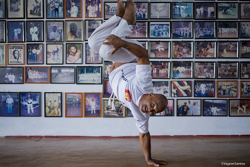 Dia 7/10 tem aula de capoeira com o mestre Jaguara pelo projeto Vem Aprender