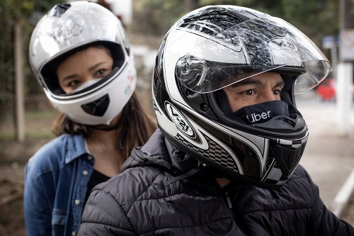 Uber lança viagens de moto em Barueri e Carapicuíba