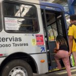 Cotia volta a obrigar uso de máscaras no transporte coletivo