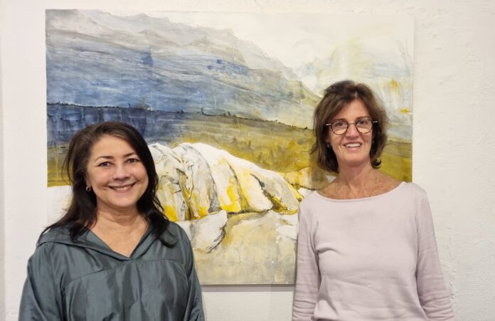 Foto com a galerista Izabel Pinheiro